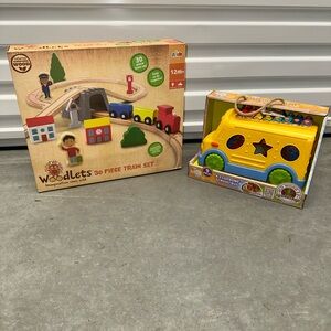 Wooden Train and Bus Set / BNIB